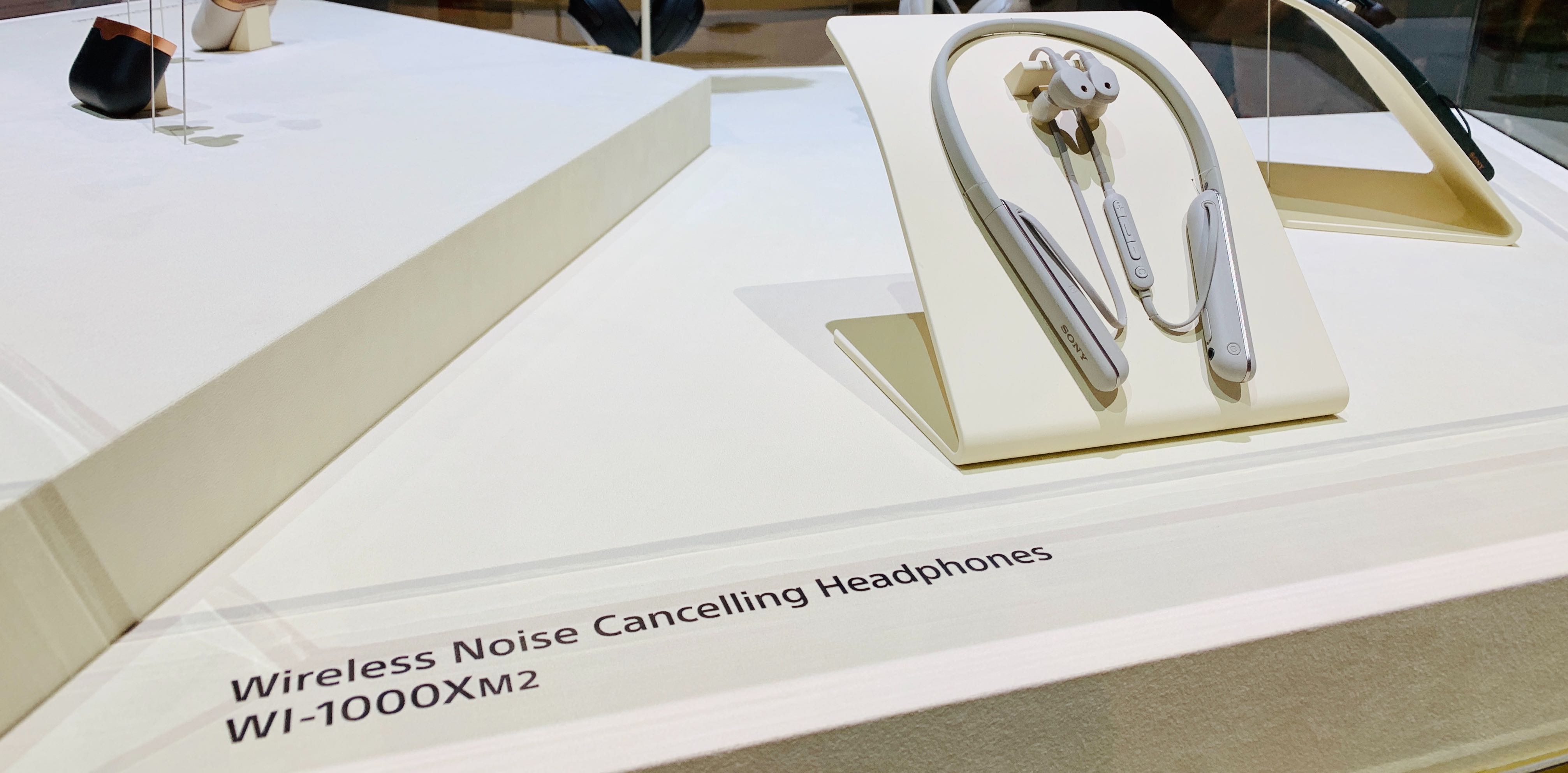 Sony WI-1000XM2