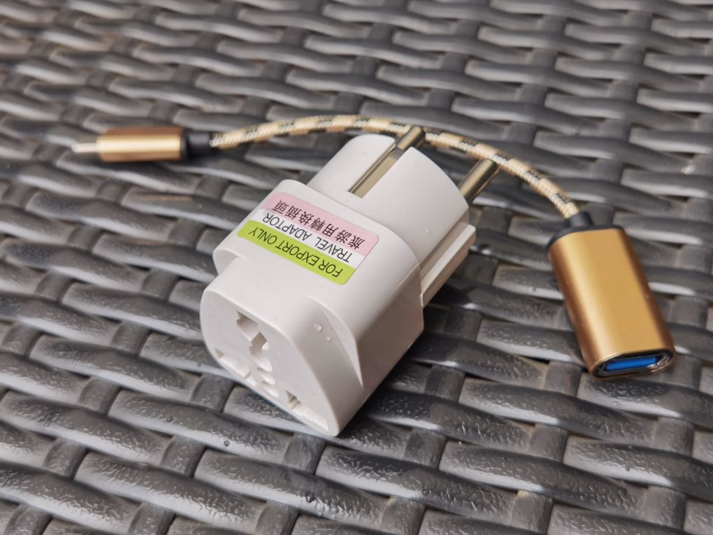 OPPO Find X3 Lieferumfang EU Power Adapter