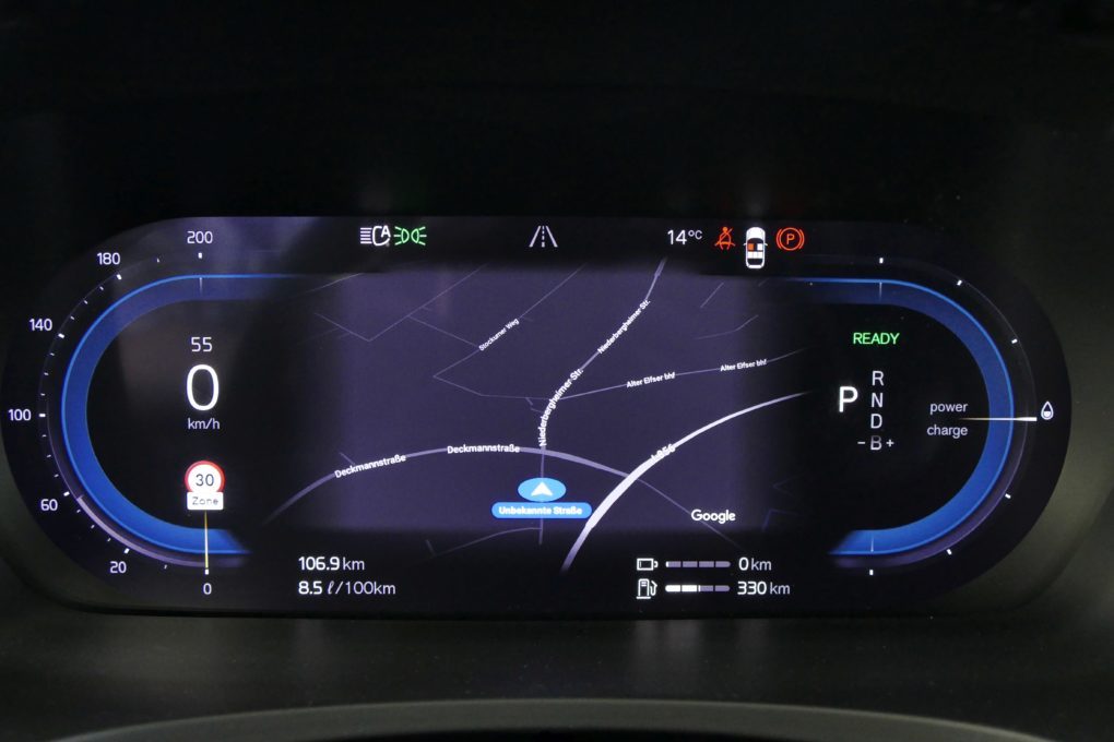 Volvo V90 Recharge HUD