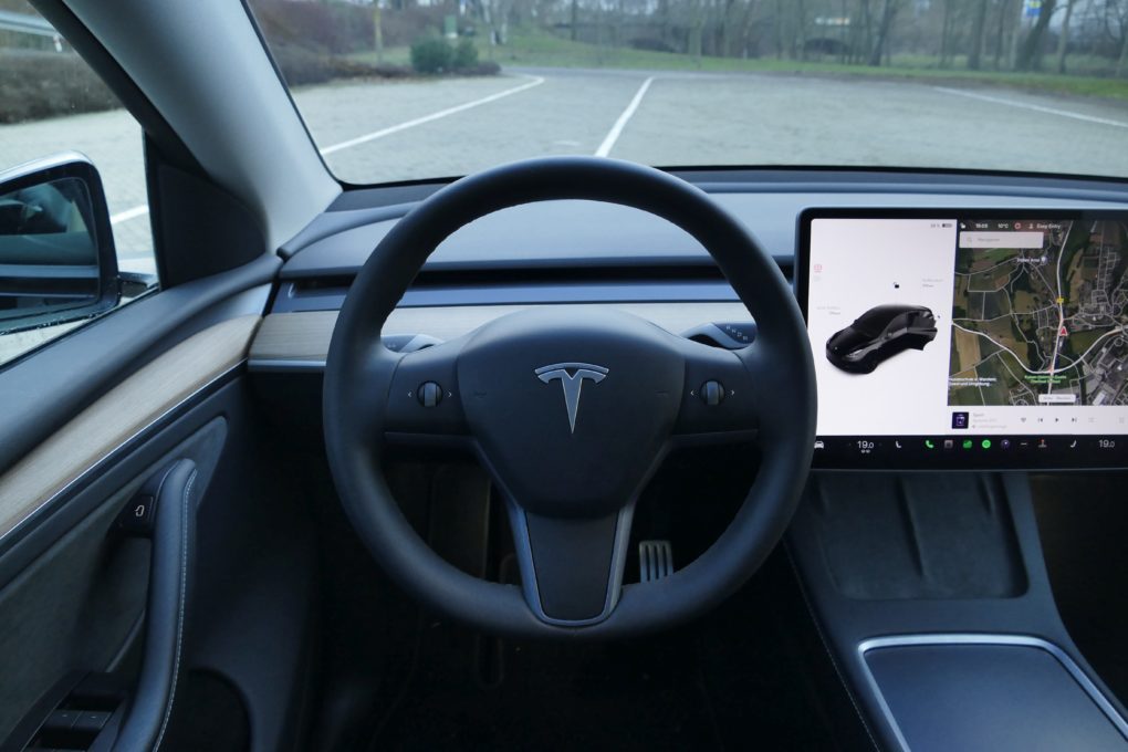 Model Y Fahrer POV