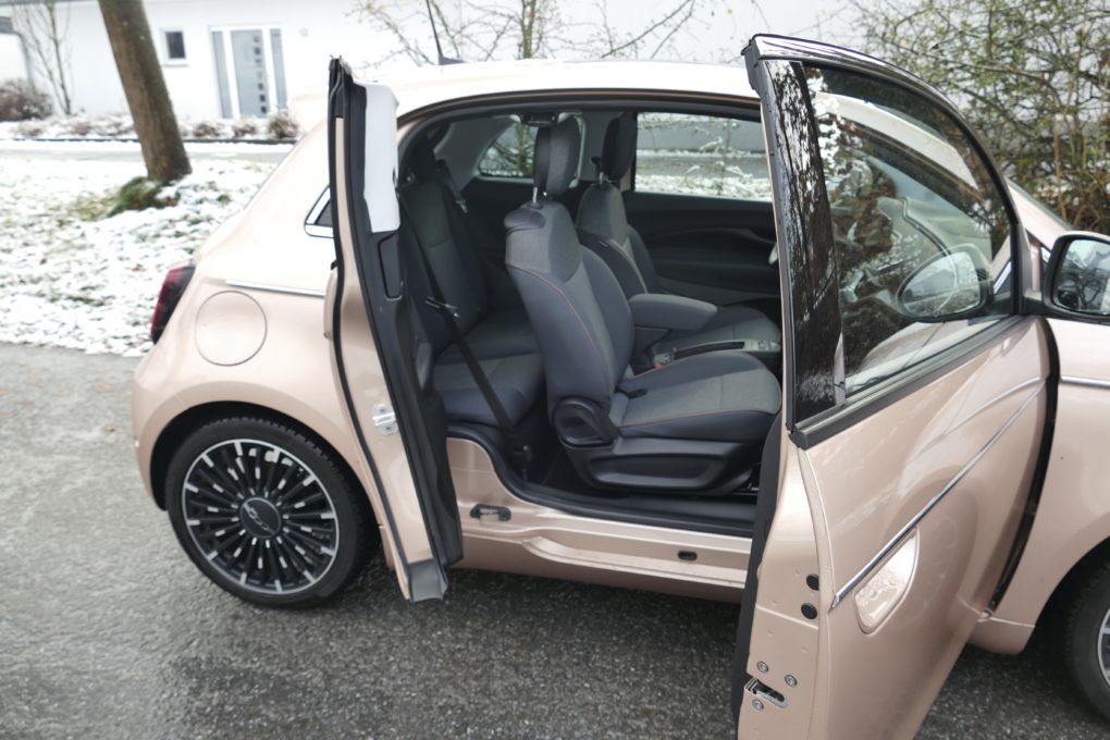 Fiat 500e Beifahrerseite