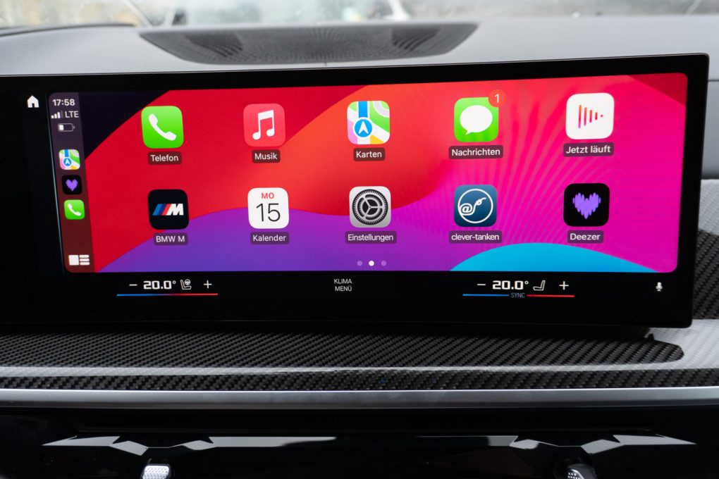 BMW X6 M Competition Apple CarPlay