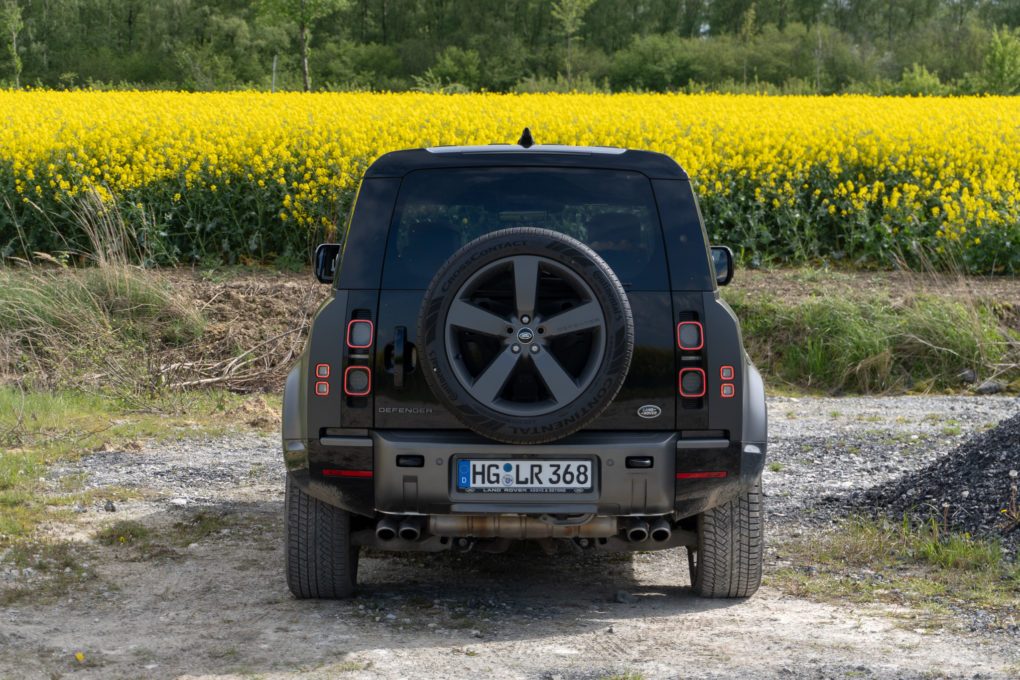 Land Rover Defender 110 V8 Heck