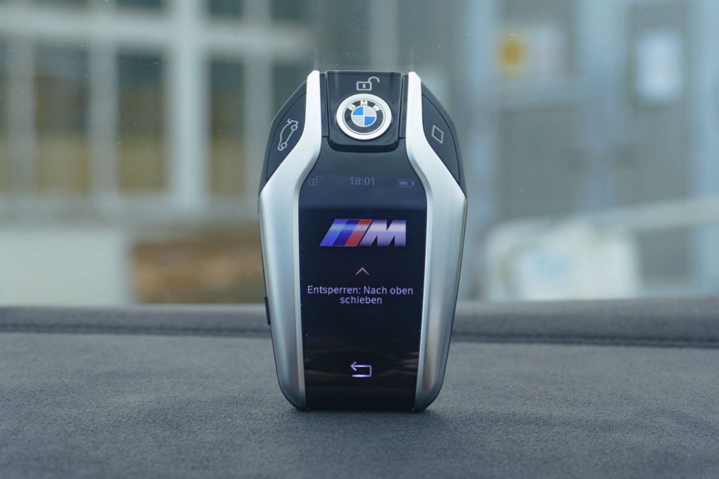 BMW M8 Competition Display Key Sperrbildschirm