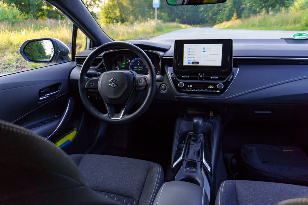 Suzuki Swace Cockpit