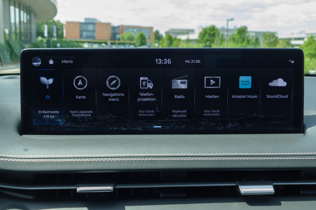 Genesis GV70 Display 1