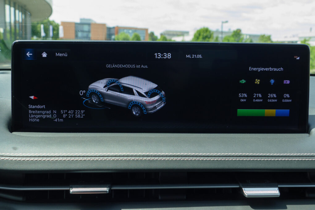 Genesis GV70 Display 8
