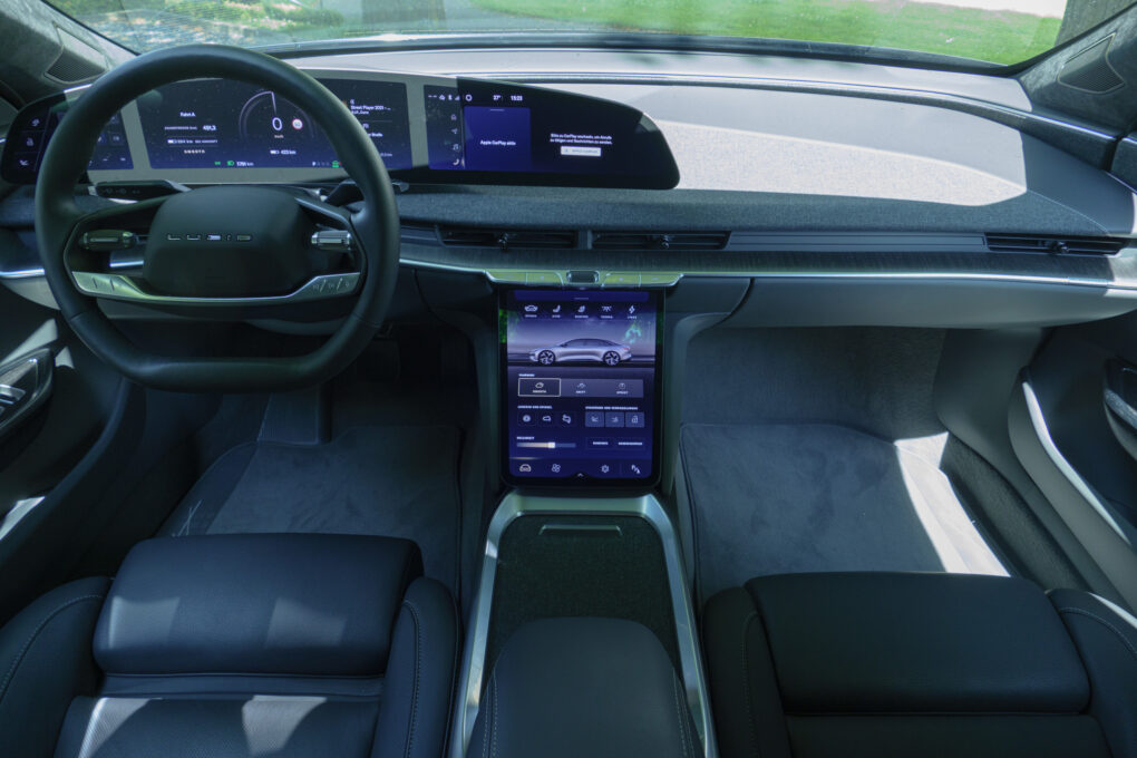 Lucid Air Pure Cockpit 2