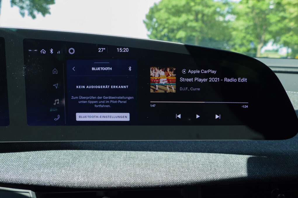 Lucid Air Pure Display 10