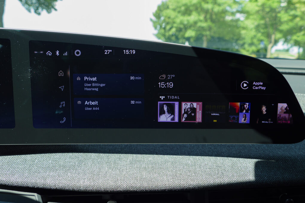 Lucid Air Pure Display 8