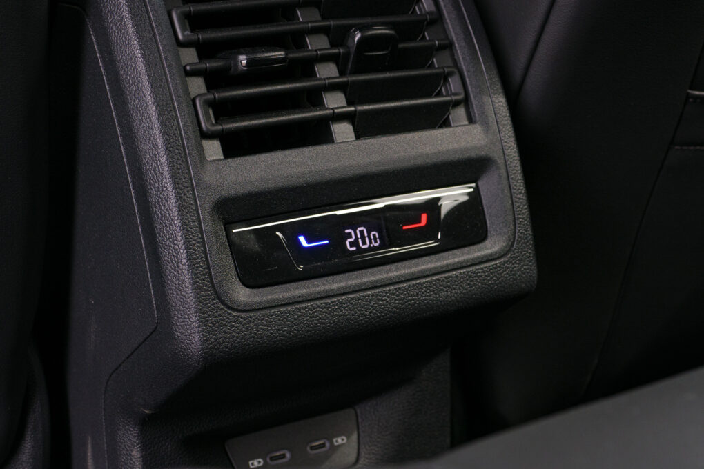 VW Golf 8 R Klima Rücksitzbank