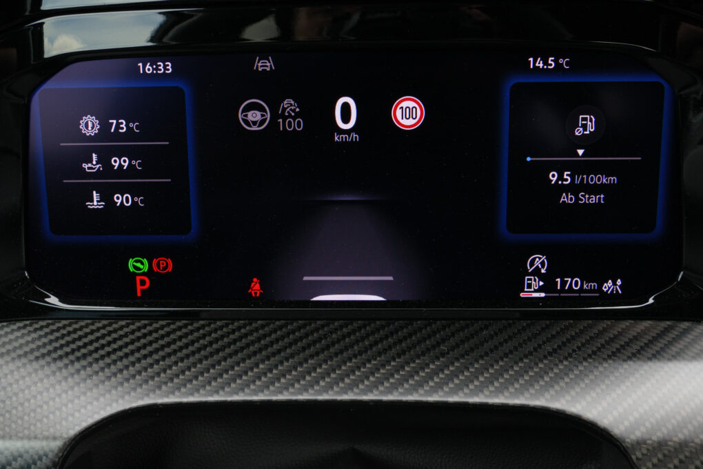 VW Golf 8 R Tacho 3