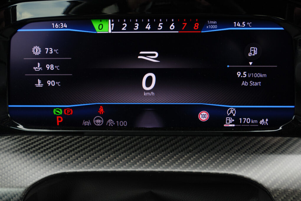 VW Golf 8 R Tacho 5