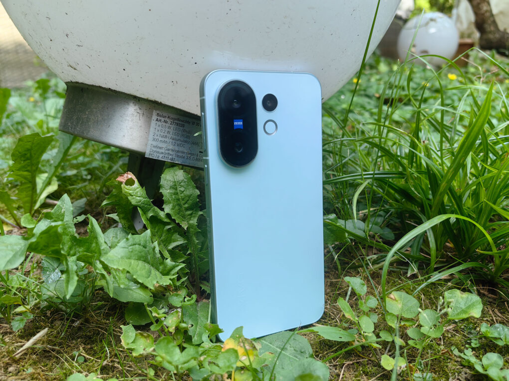 Vivo X200 FE Performance