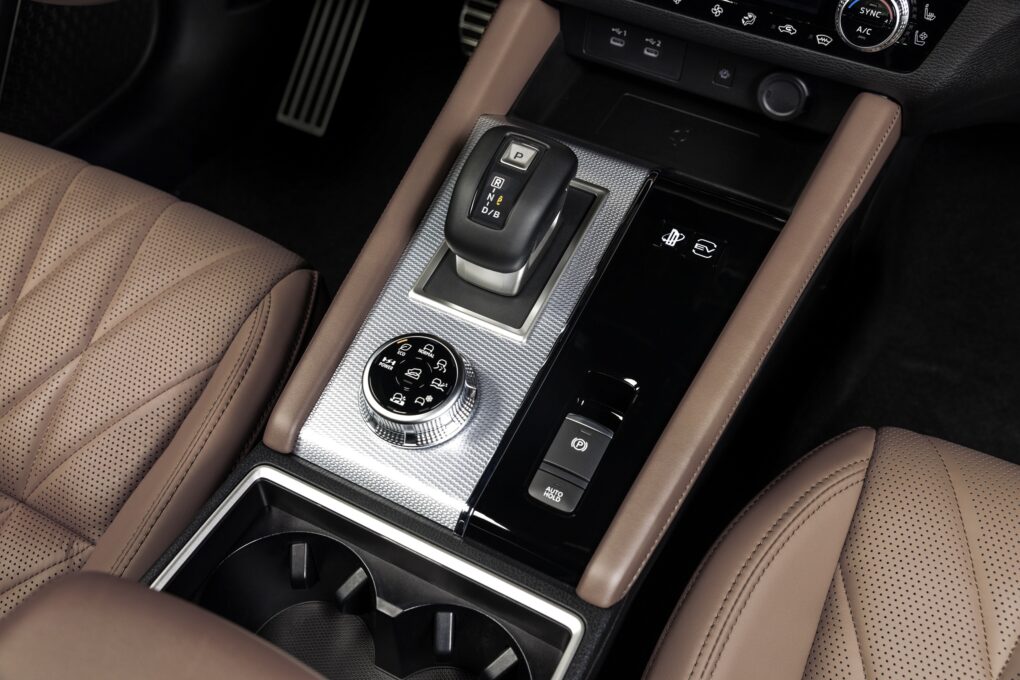 Mitsubishi Outlander Mittelkonsole
