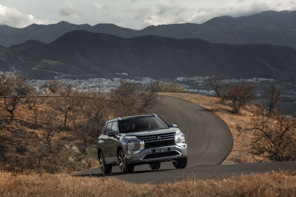 Mitsubishi Outlander Outdoor